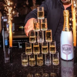 Koziol - Superglas Club No. 07 Schnapsglas 40 Ml 4er Set 19 Koziol - Superglas Club No. 07 Schnapsglas 40 Ml 4er Set -Weinglas Serien Geschäft 04bc15c11d60a7b75779b4d5ecbb660d