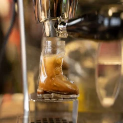 1 Schnapsglas In Ski Form Mit Bindung Und Umhängeband Der Absolute Hingucker -Weinglas Serien Geschäft 0c45ff13eed3aec9b947135106816bba