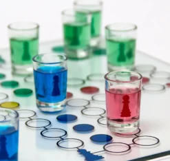 Relaxdays 10010181 Drinking Ludo Spiel, Partyspiel Für Erwachsene, Brett, 2 Würfel & 16 Shotgläser, Lustiges Trinkspiel -Weinglas Serien Geschäft 0e2b5719f0e816b64cc28879335b29b3