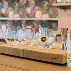 Nachtmann Tastes Good Vorteilsset 4 Gin Tonic Gläser + 4 Glastrinkhalme + Reinigungsbürste -Weinglas Serien Geschäft ba512386bc12f03ba0c824ca45c7ef6d